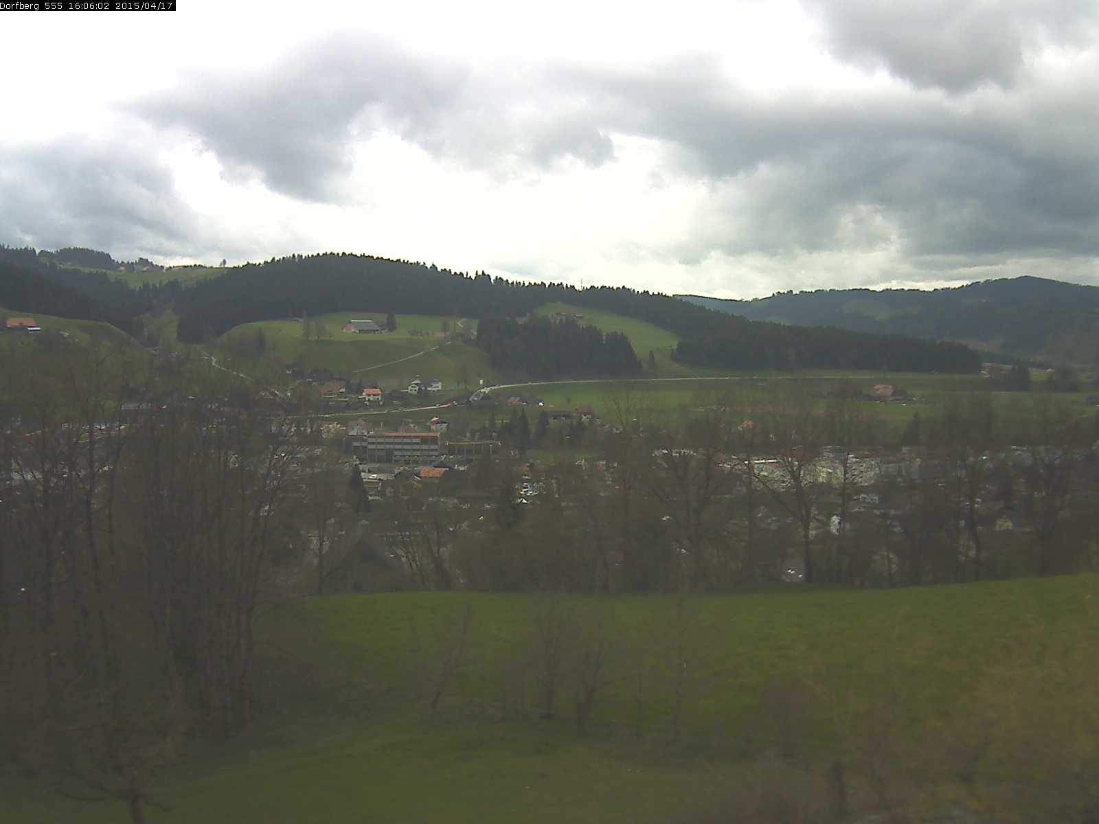 Webcam-Bild: Aussicht vom Dorfberg in Langnau 20150417-160601