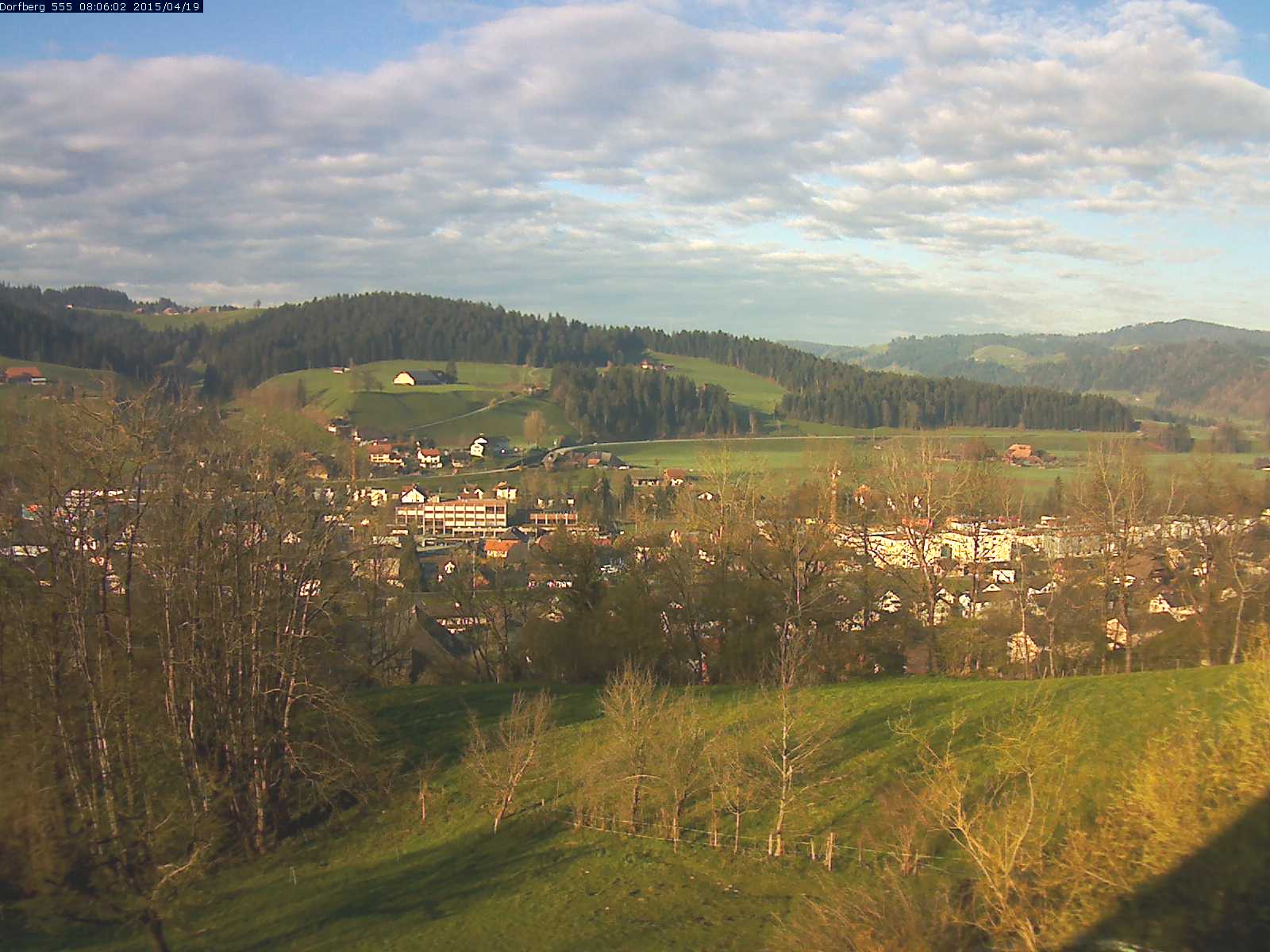 Webcam-Bild: Aussicht vom Dorfberg in Langnau 20150419-080601