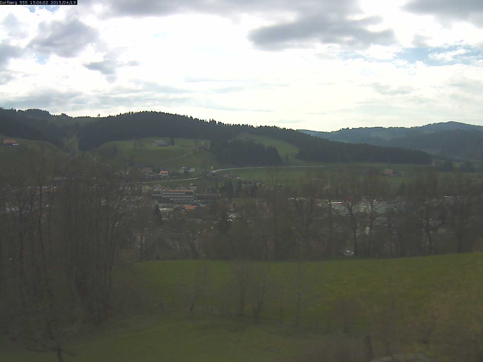 Webcam-Bild: Aussicht vom Dorfberg in Langnau 20150419-150601