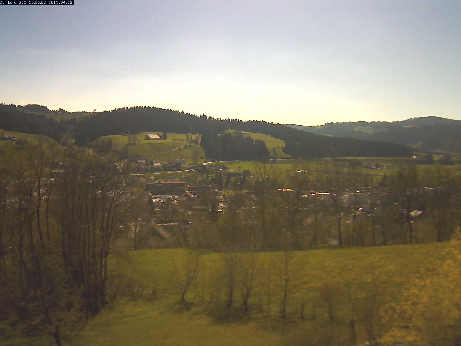 Webcam-Bild: Aussicht vom Dorfberg in Langnau 20150422-160601