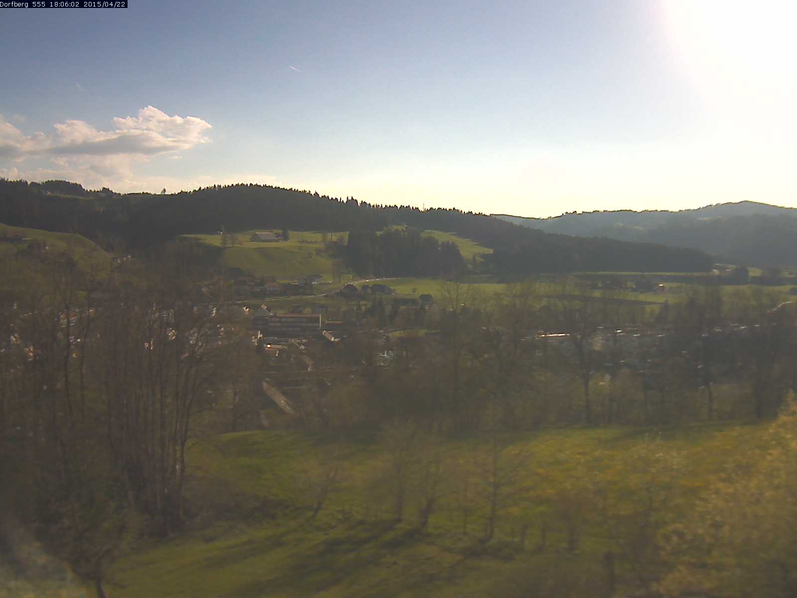 Webcam-Bild: Aussicht vom Dorfberg in Langnau 20150422-180601