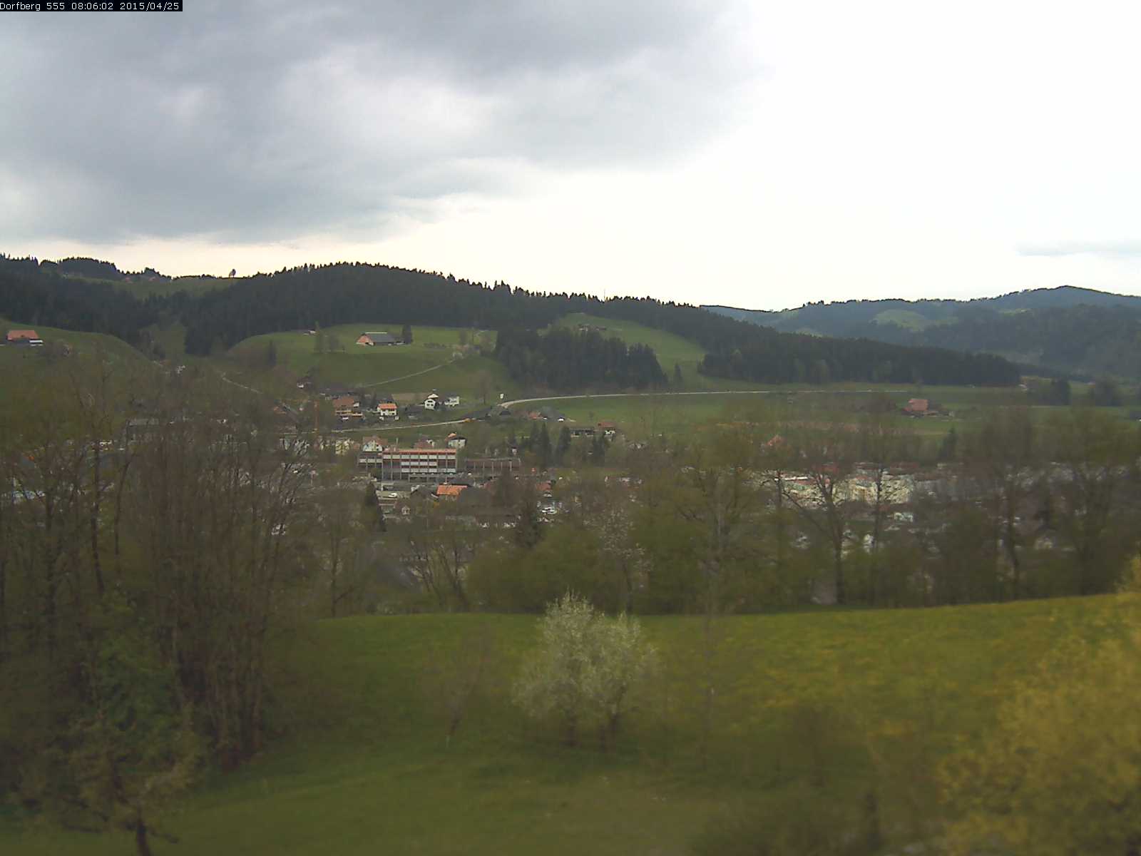 Webcam-Bild: Aussicht vom Dorfberg in Langnau 20150425-080601