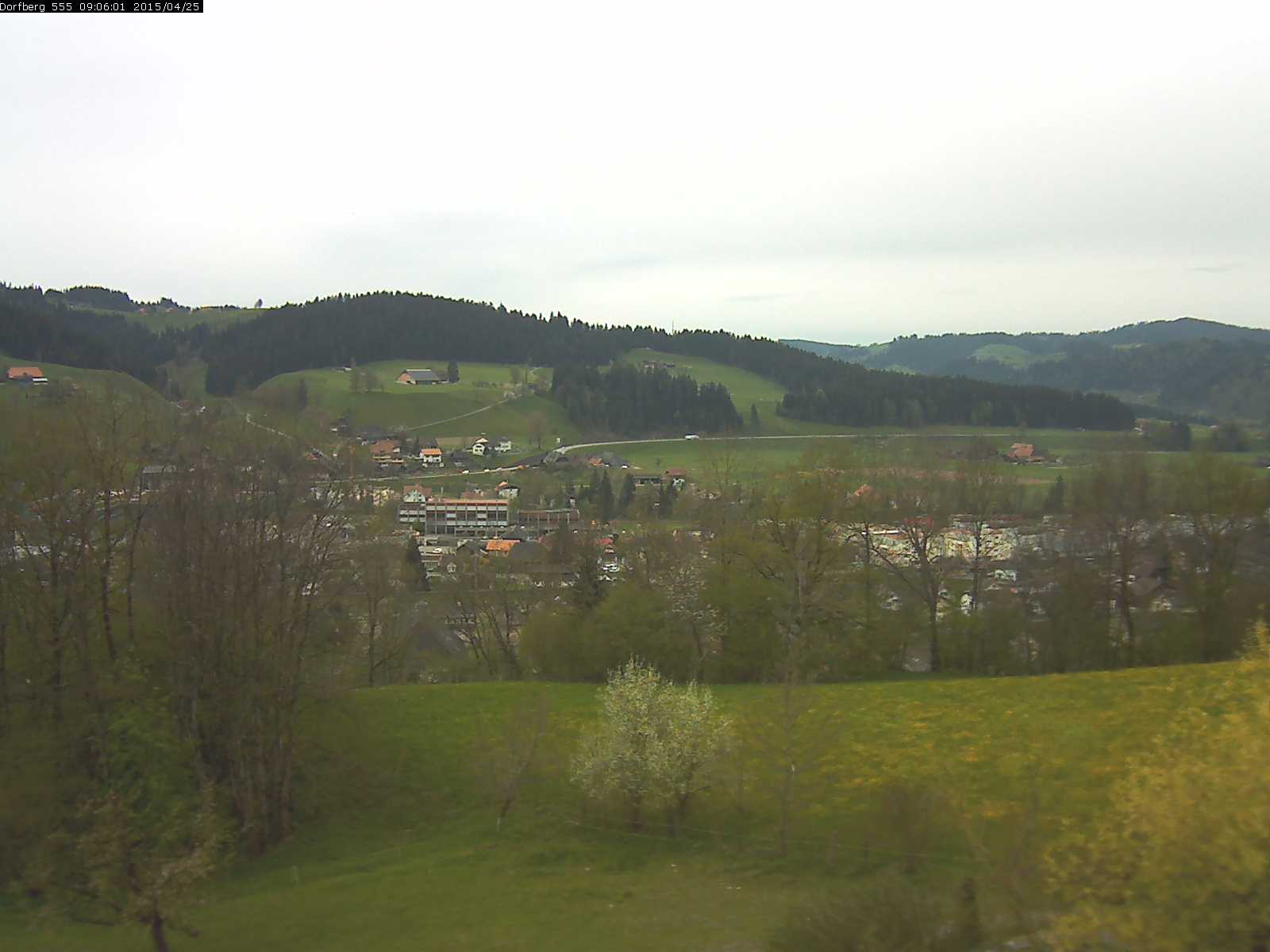 Webcam-Bild: Aussicht vom Dorfberg in Langnau 20150425-090601