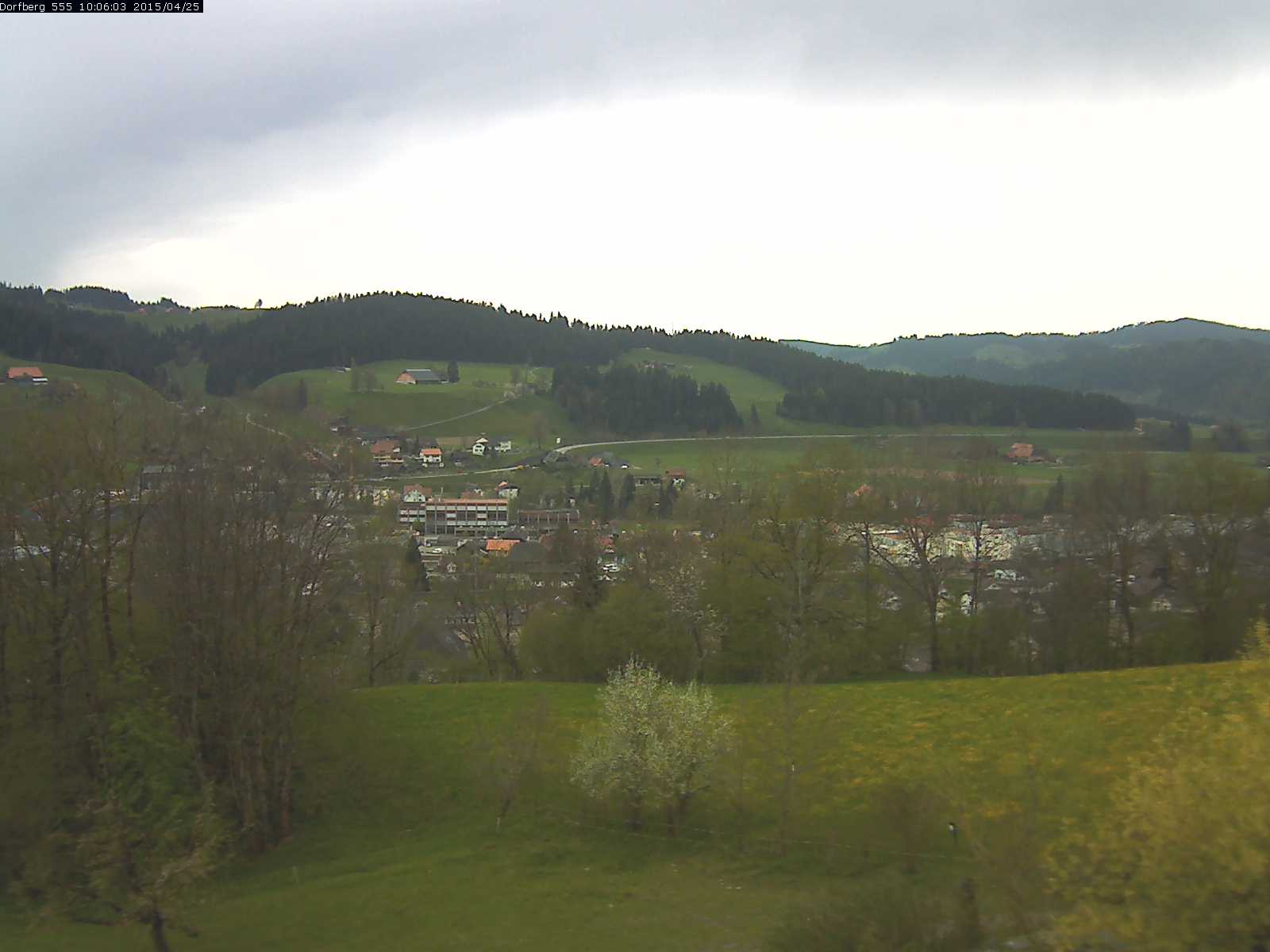 Webcam-Bild: Aussicht vom Dorfberg in Langnau 20150425-100601