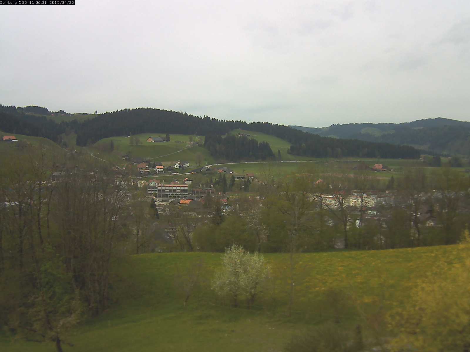Webcam-Bild: Aussicht vom Dorfberg in Langnau 20150425-110601