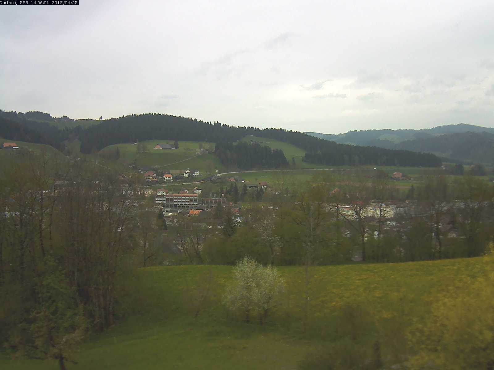 Webcam-Bild: Aussicht vom Dorfberg in Langnau 20150425-140601