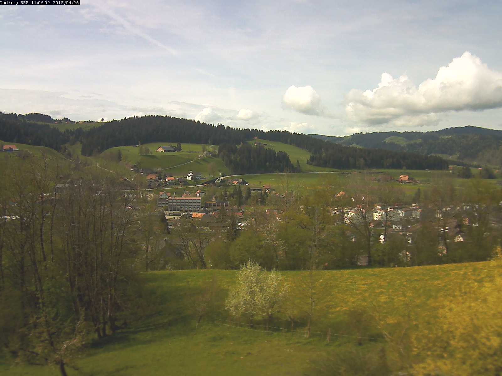 Webcam-Bild: Aussicht vom Dorfberg in Langnau 20150426-110602