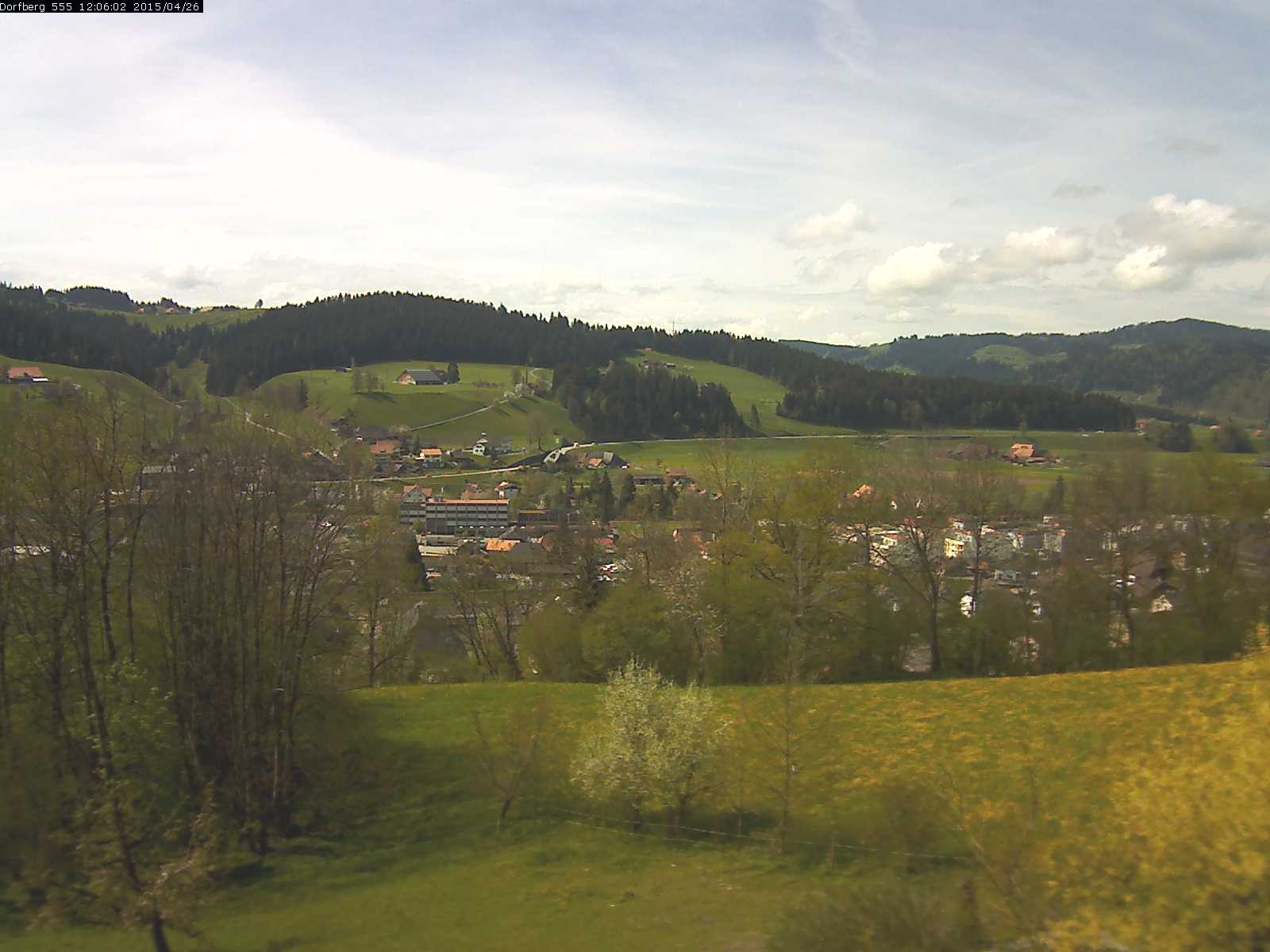 Webcam-Bild: Aussicht vom Dorfberg in Langnau 20150426-120601