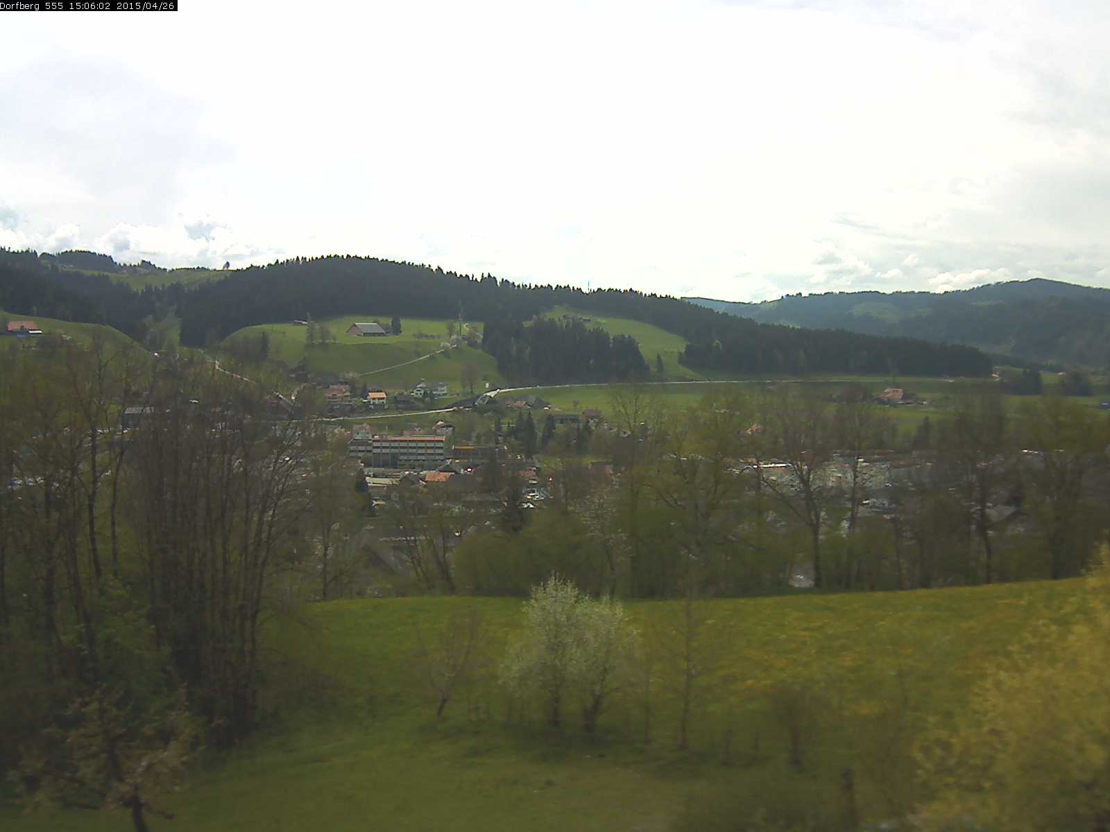 Webcam-Bild: Aussicht vom Dorfberg in Langnau 20150426-150601