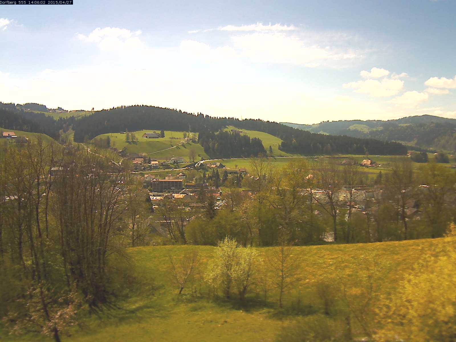 Webcam-Bild: Aussicht vom Dorfberg in Langnau 20150427-140601