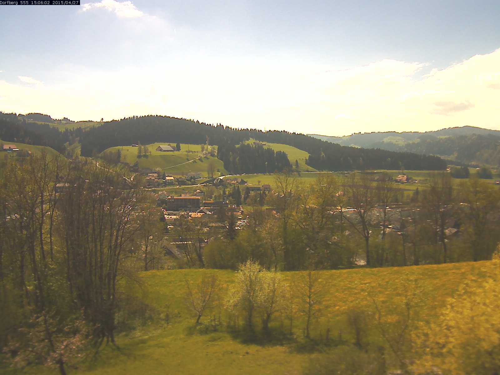 Webcam-Bild: Aussicht vom Dorfberg in Langnau 20150427-150601