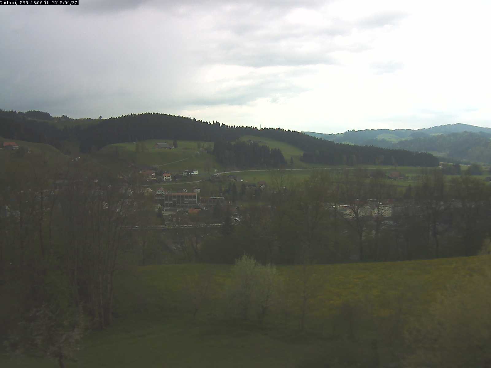Webcam-Bild: Aussicht vom Dorfberg in Langnau 20150427-180601