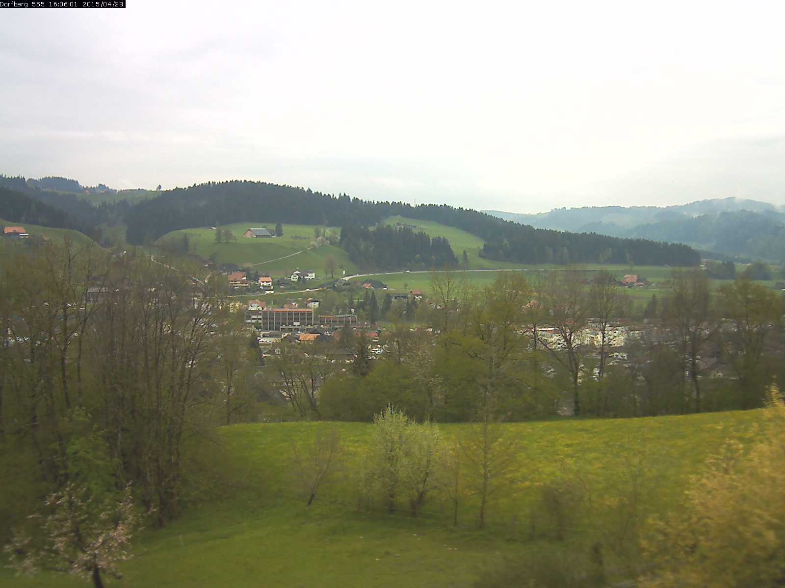 Webcam-Bild: Aussicht vom Dorfberg in Langnau 20150428-160601