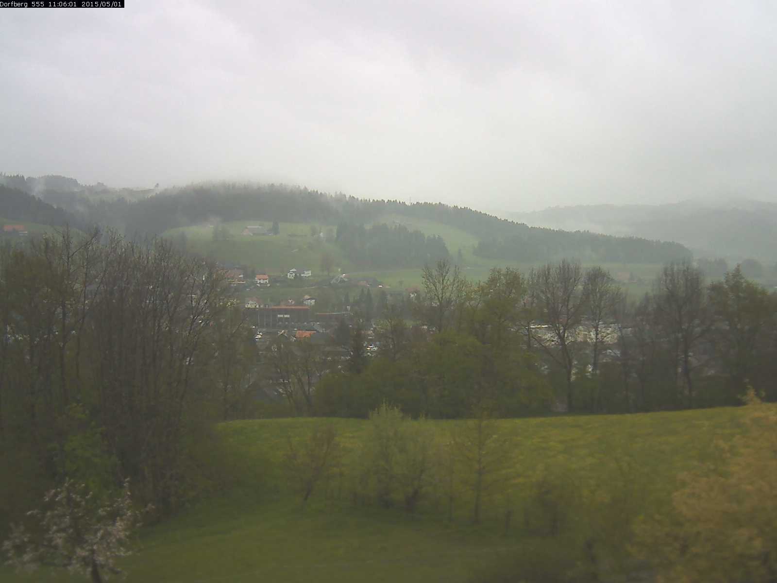 Webcam-Bild: Aussicht vom Dorfberg in Langnau 20150501-110601