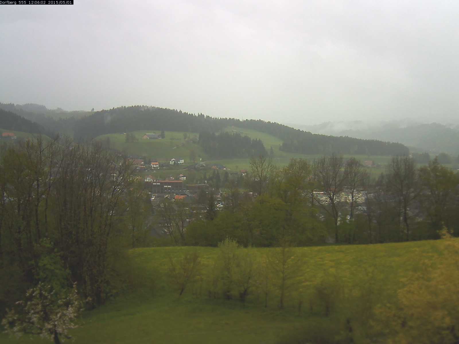 Webcam-Bild: Aussicht vom Dorfberg in Langnau 20150501-120601
