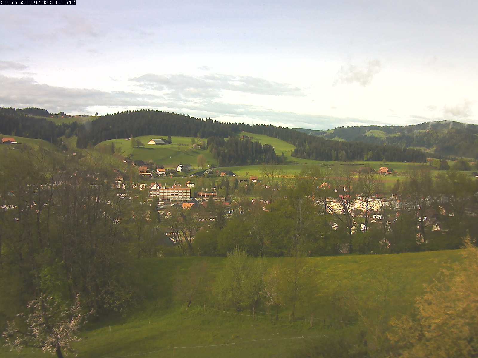 Webcam-Bild: Aussicht vom Dorfberg in Langnau 20150502-090601