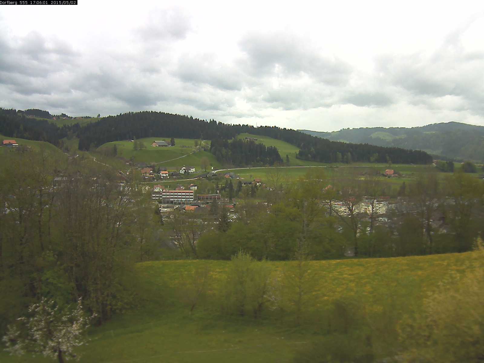 Webcam-Bild: Aussicht vom Dorfberg in Langnau 20150502-170601