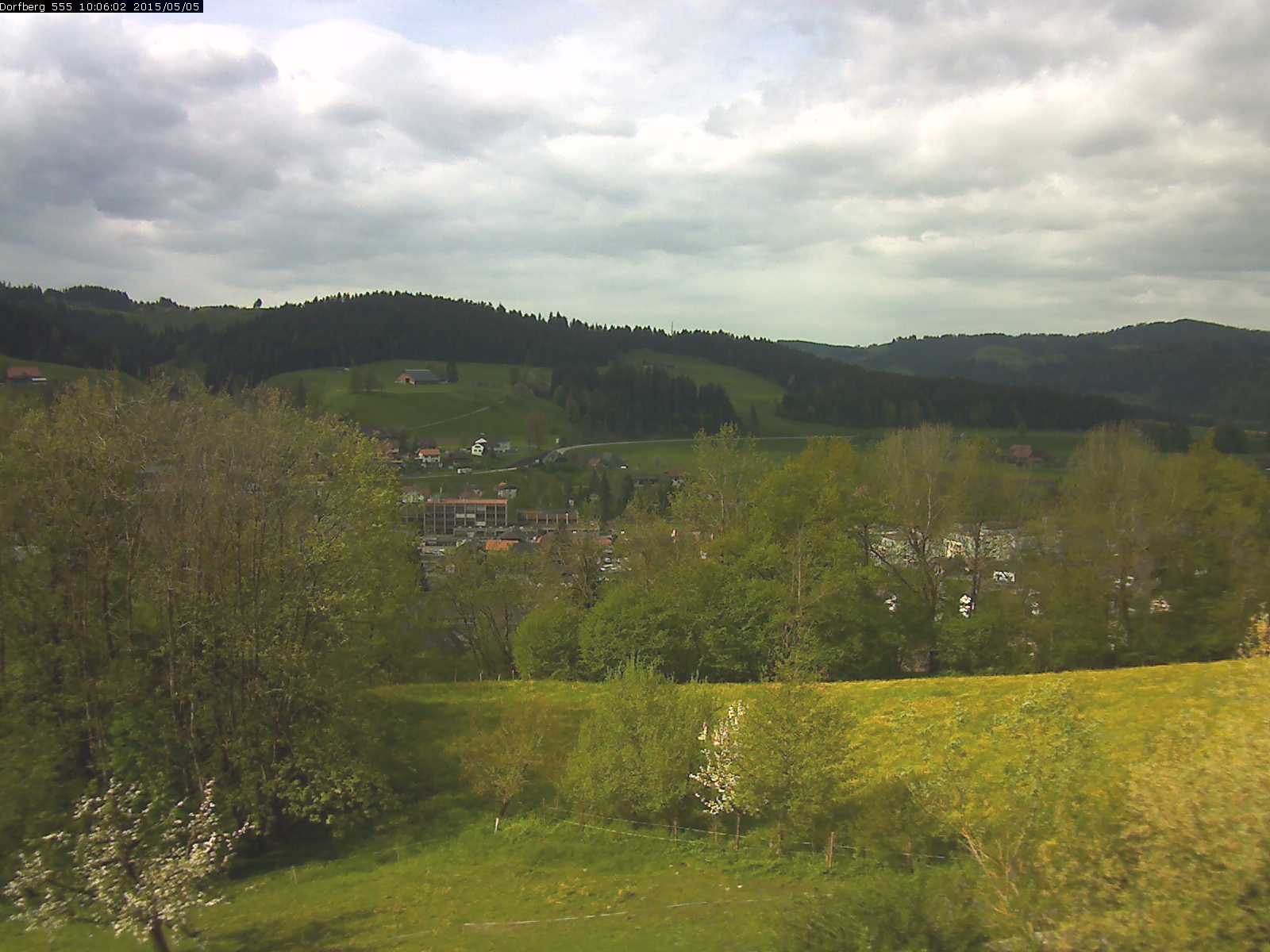 Webcam-Bild: Aussicht vom Dorfberg in Langnau 20150505-100601