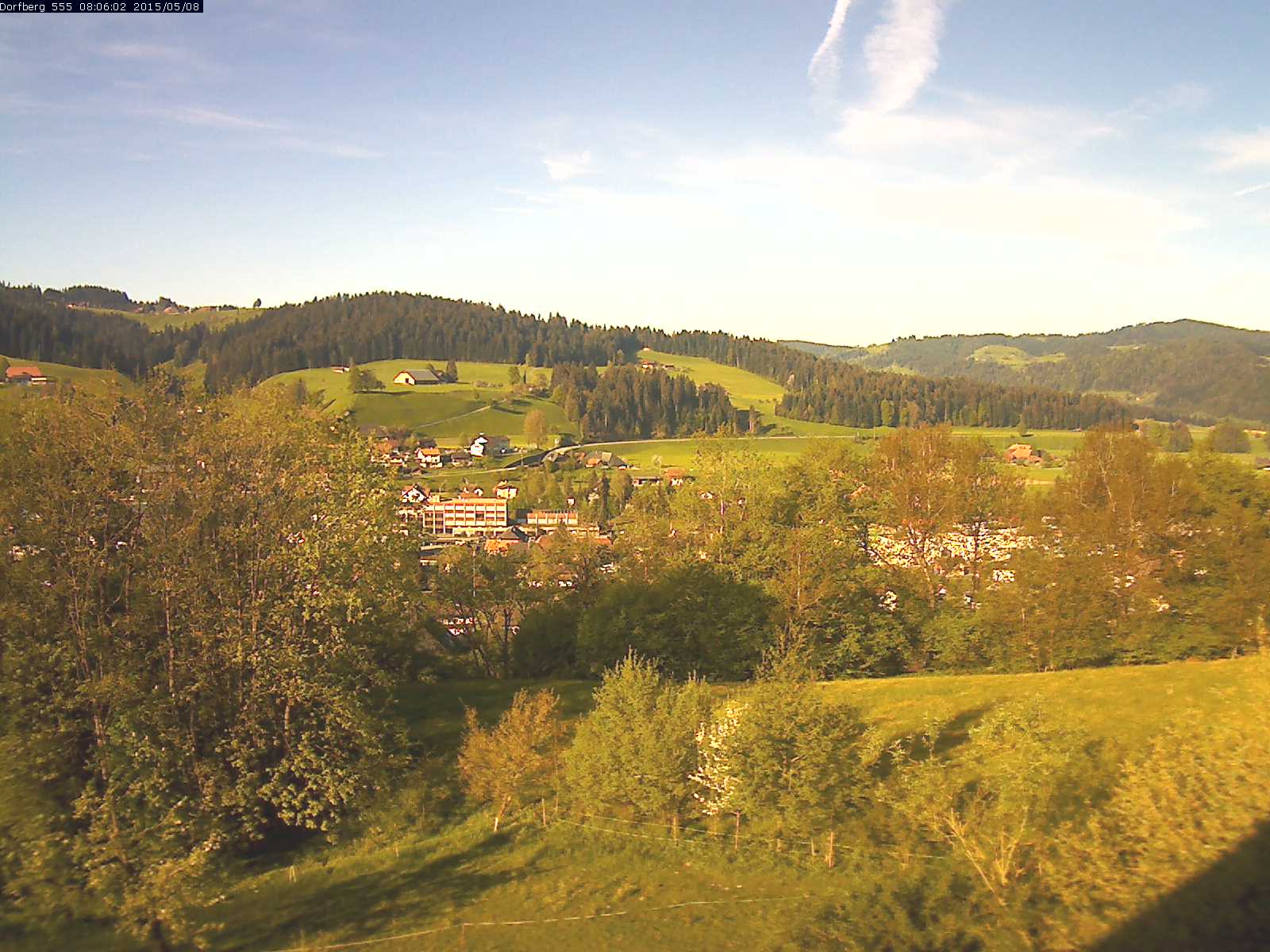 Webcam-Bild: Aussicht vom Dorfberg in Langnau 20150508-080601