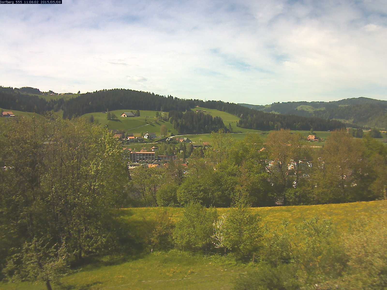 Webcam-Bild: Aussicht vom Dorfberg in Langnau 20150508-110601