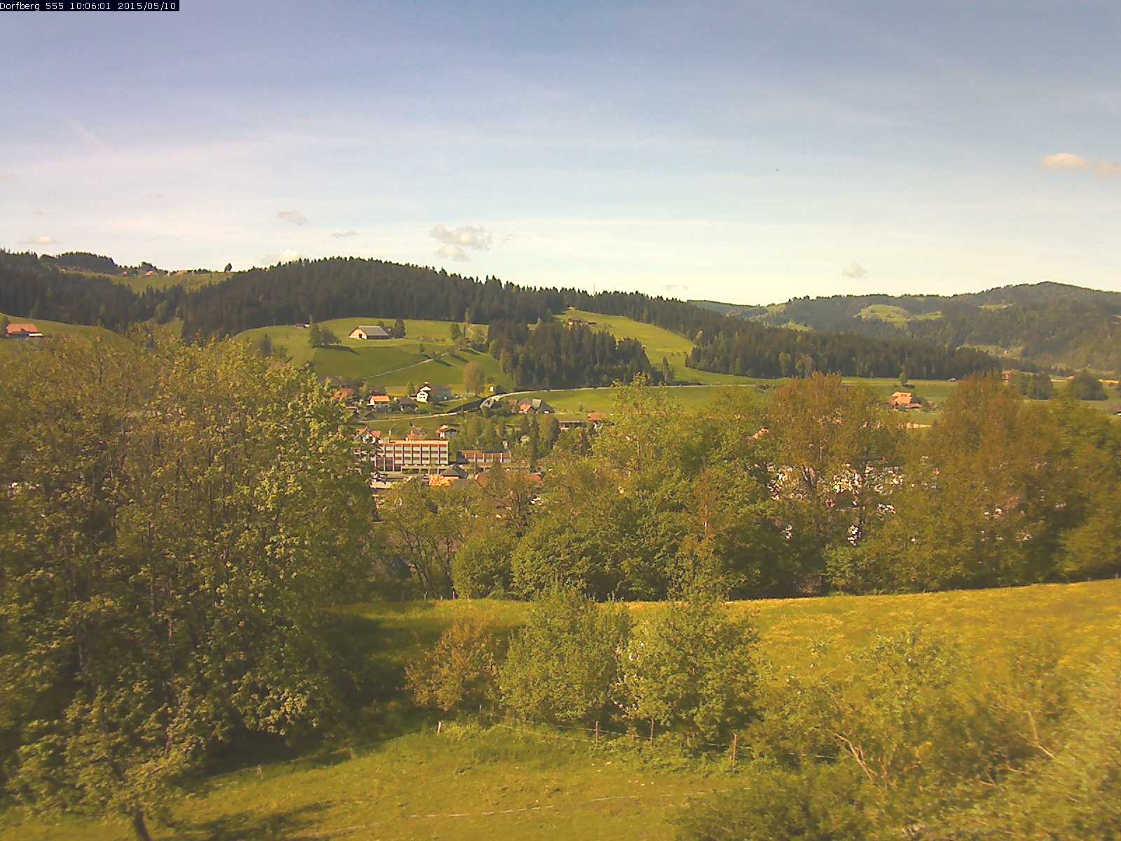 Webcam-Bild: Aussicht vom Dorfberg in Langnau 20150510-100601