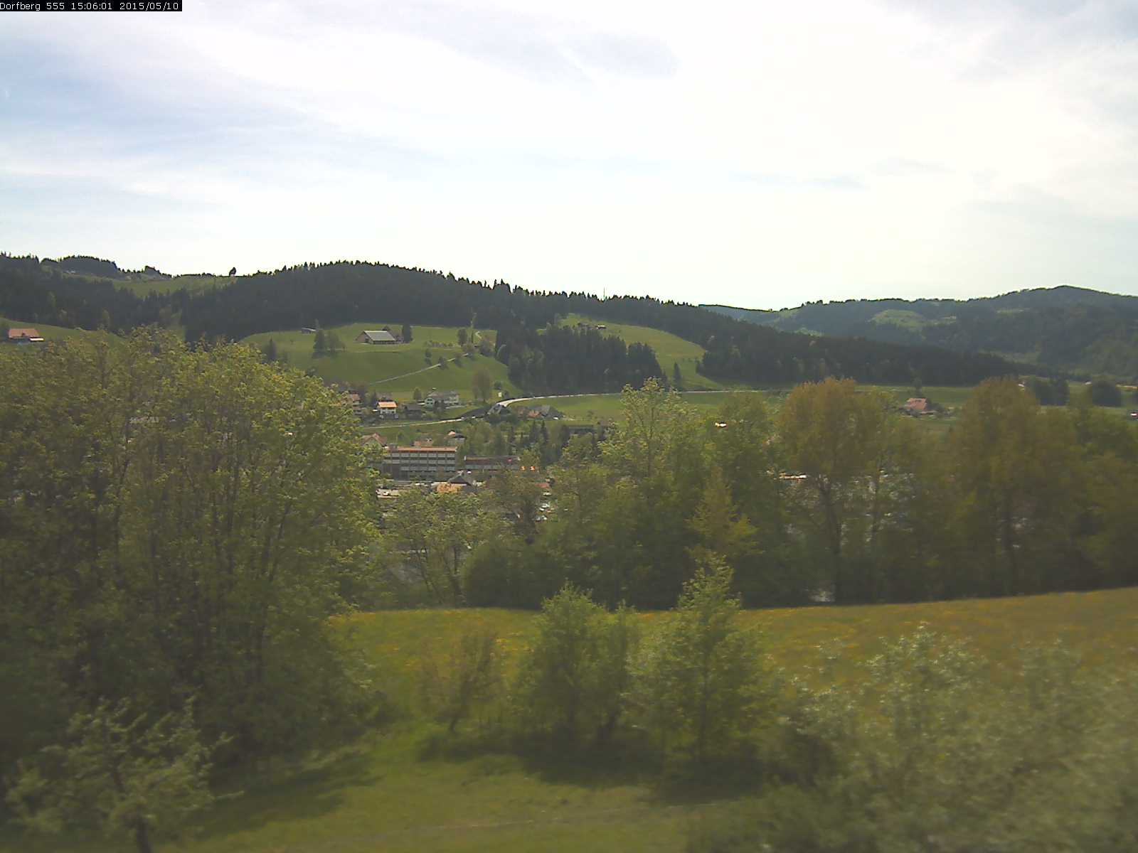 Webcam-Bild: Aussicht vom Dorfberg in Langnau 20150510-150601