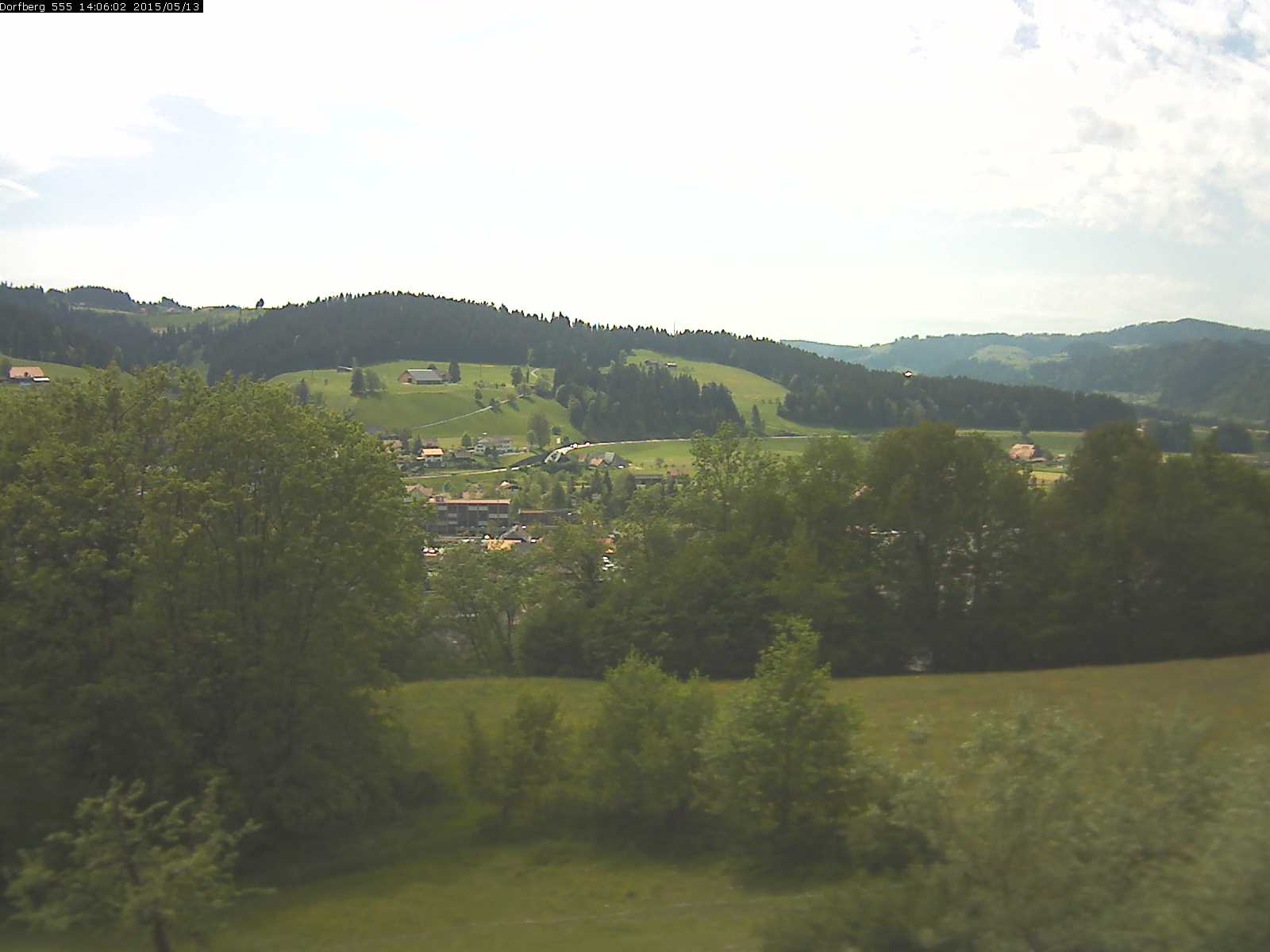 Webcam-Bild: Aussicht vom Dorfberg in Langnau 20150513-140601