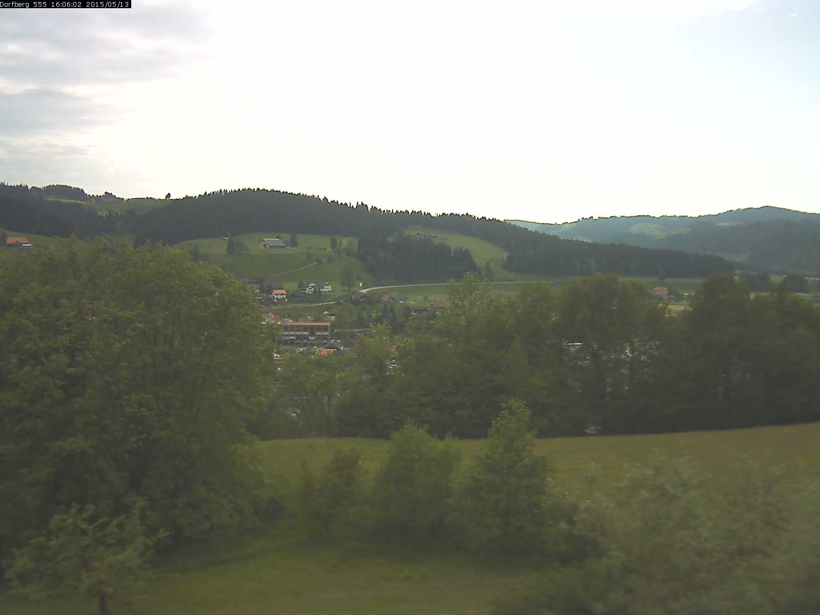 Webcam-Bild: Aussicht vom Dorfberg in Langnau 20150513-160601