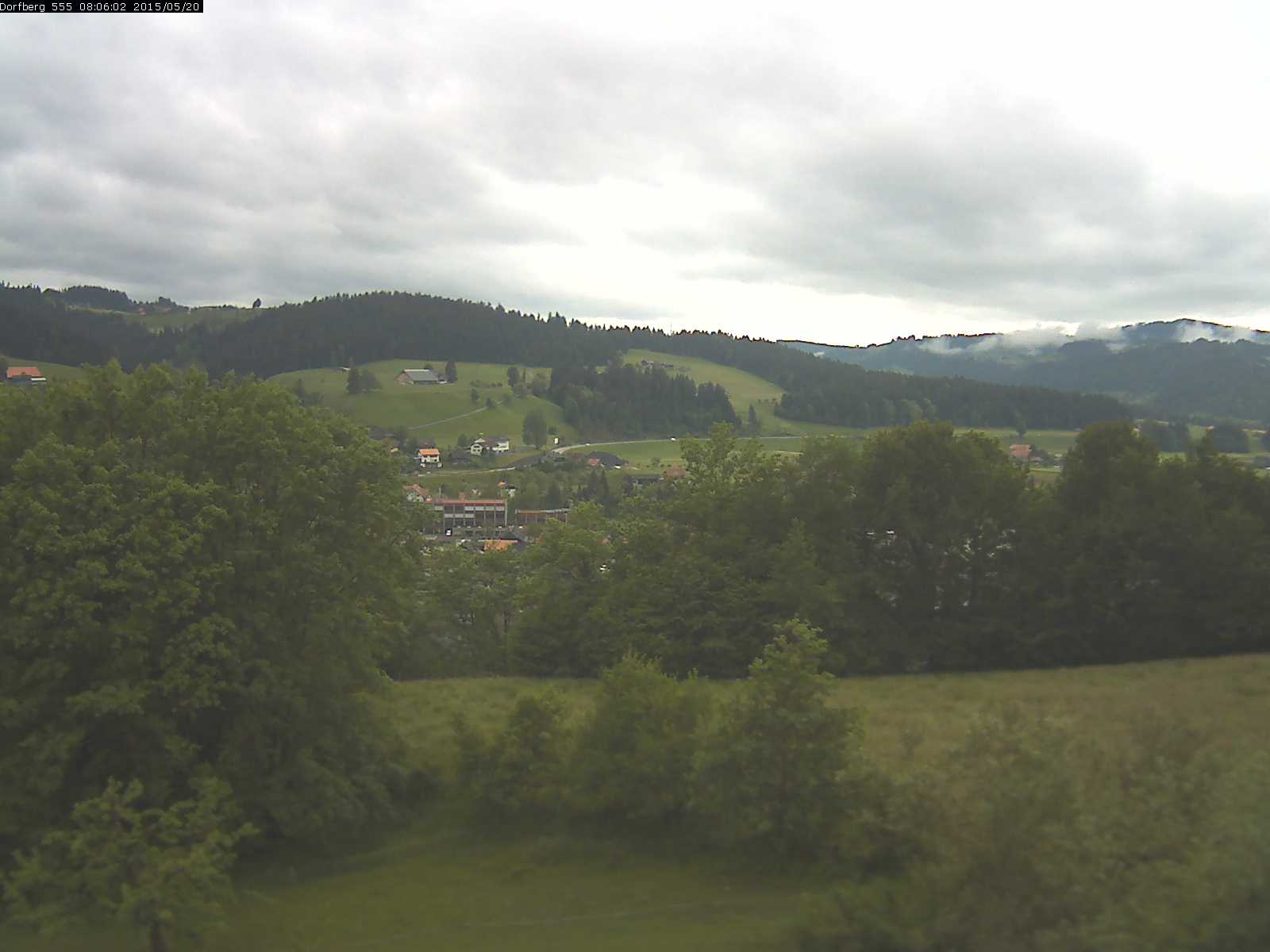 Webcam-Bild: Aussicht vom Dorfberg in Langnau 20150520-080601