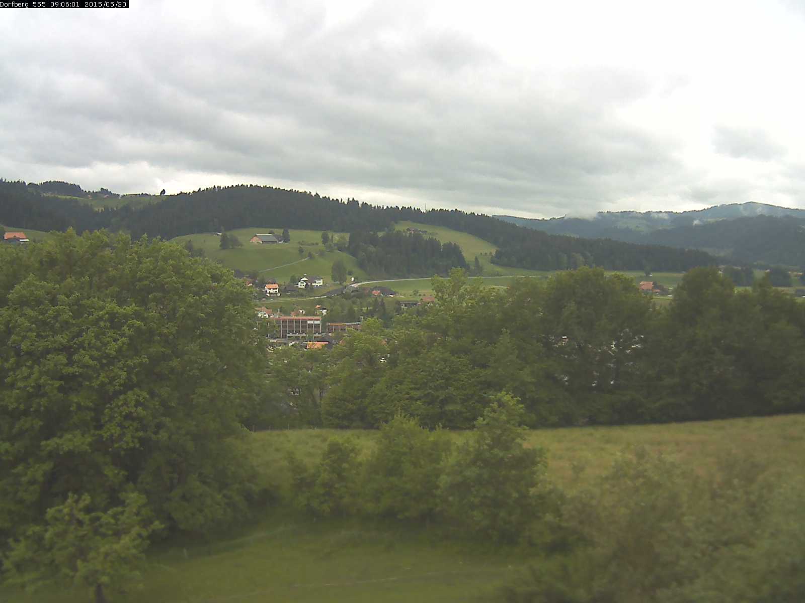 Webcam-Bild: Aussicht vom Dorfberg in Langnau 20150520-090601