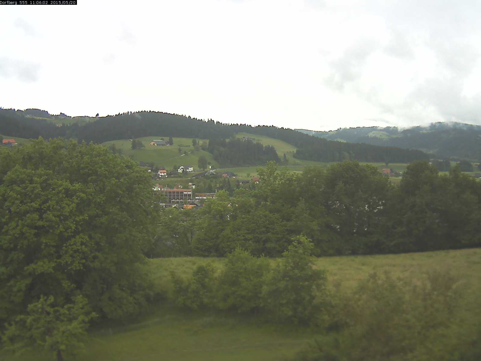 Webcam-Bild: Aussicht vom Dorfberg in Langnau 20150520-110601