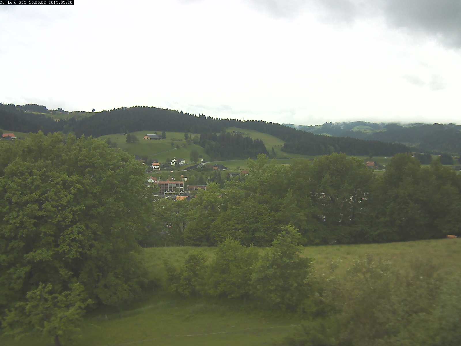 Webcam-Bild: Aussicht vom Dorfberg in Langnau 20150520-150601