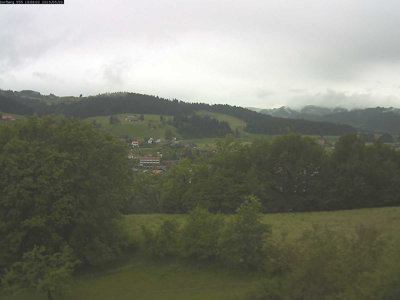 Webcam-Bild: Aussicht vom Dorfberg in Langnau 20150520-180601