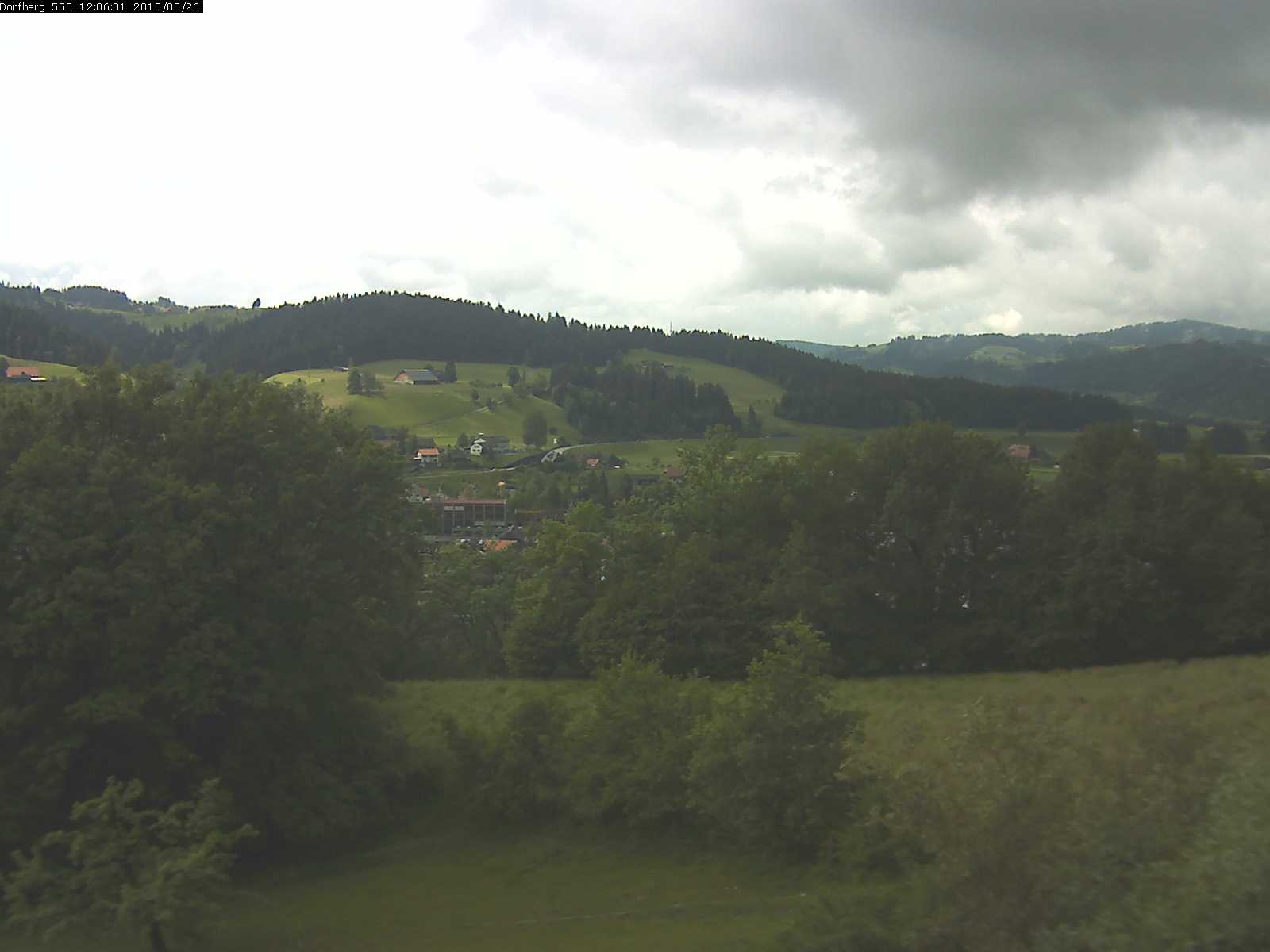 Webcam-Bild: Aussicht vom Dorfberg in Langnau 20150526-120601