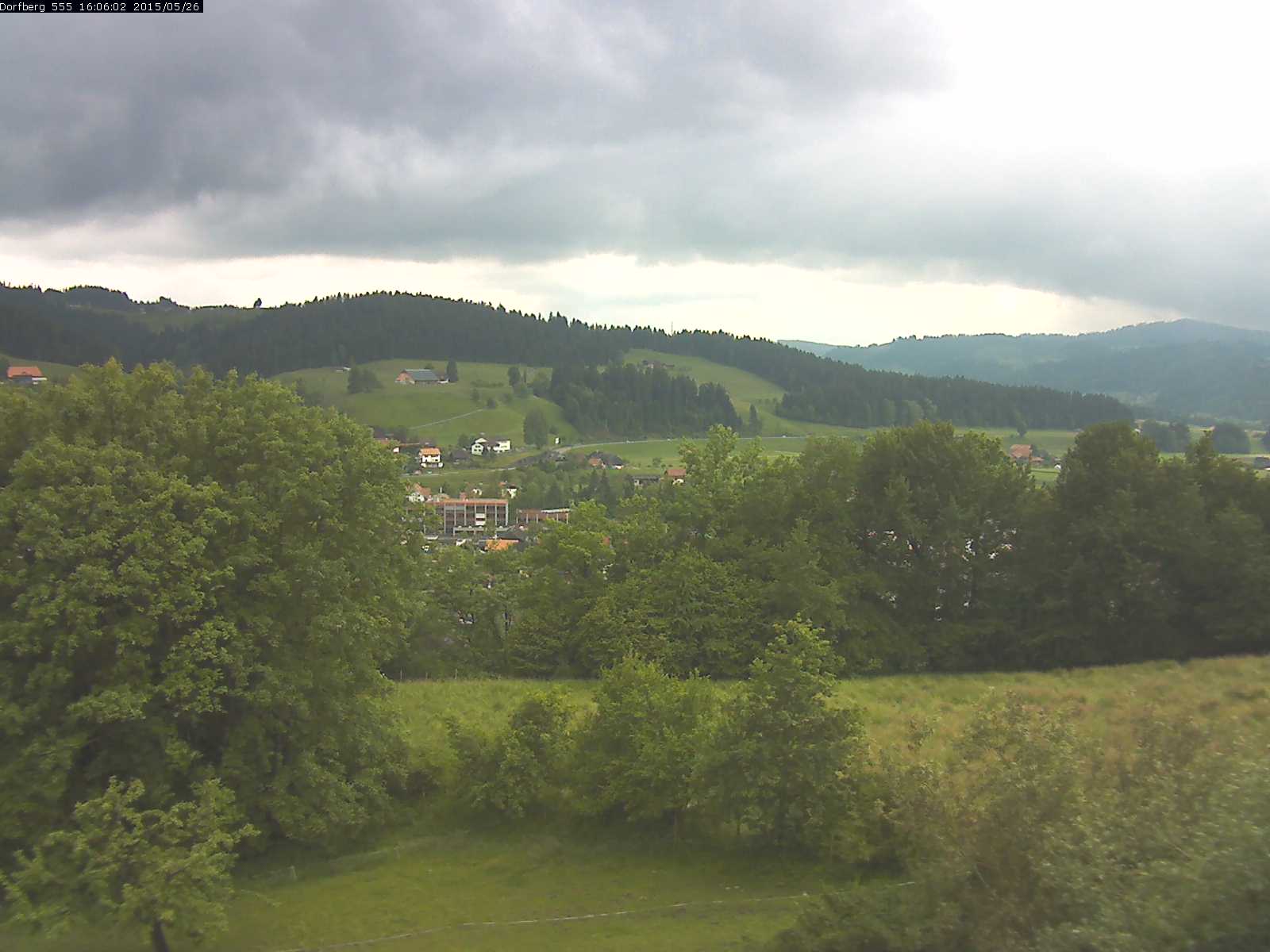 Webcam-Bild: Aussicht vom Dorfberg in Langnau 20150526-160601