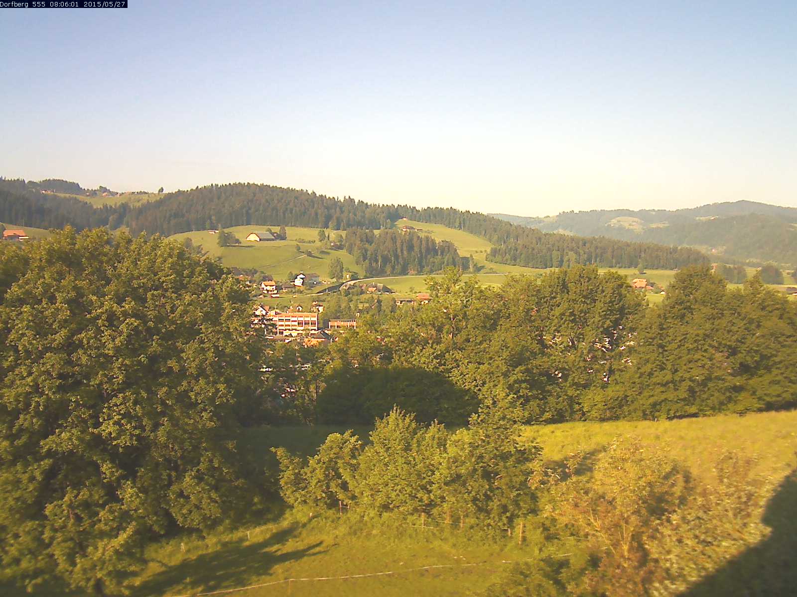 Webcam-Bild: Aussicht vom Dorfberg in Langnau 20150527-080601