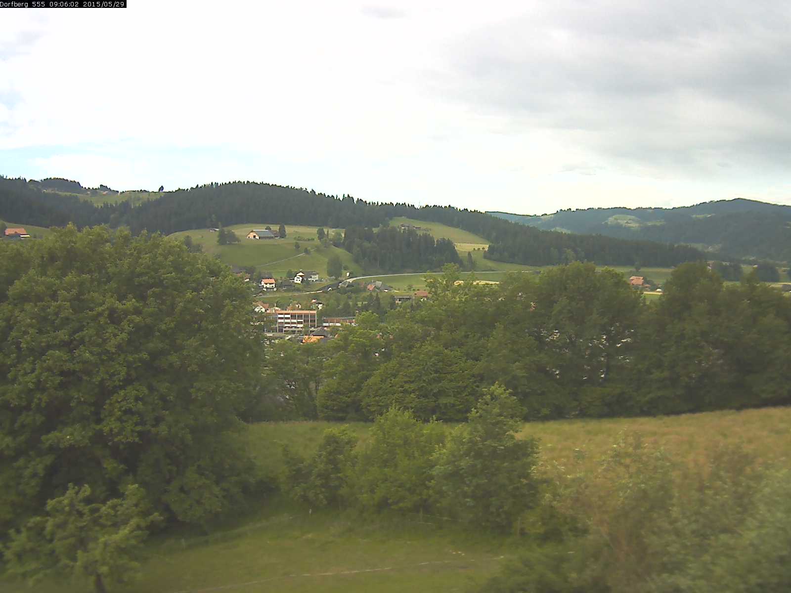 Webcam-Bild: Aussicht vom Dorfberg in Langnau 20150529-090601