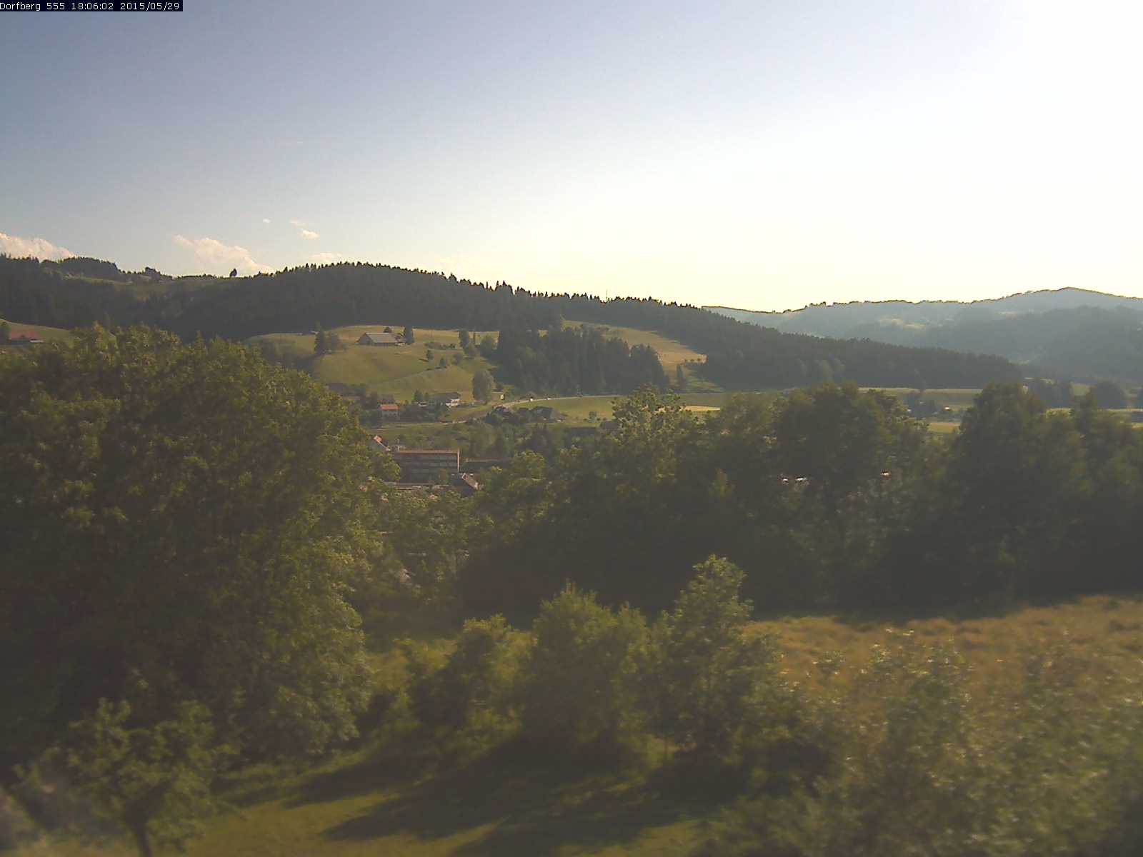 Webcam-Bild: Aussicht vom Dorfberg in Langnau 20150529-180601
