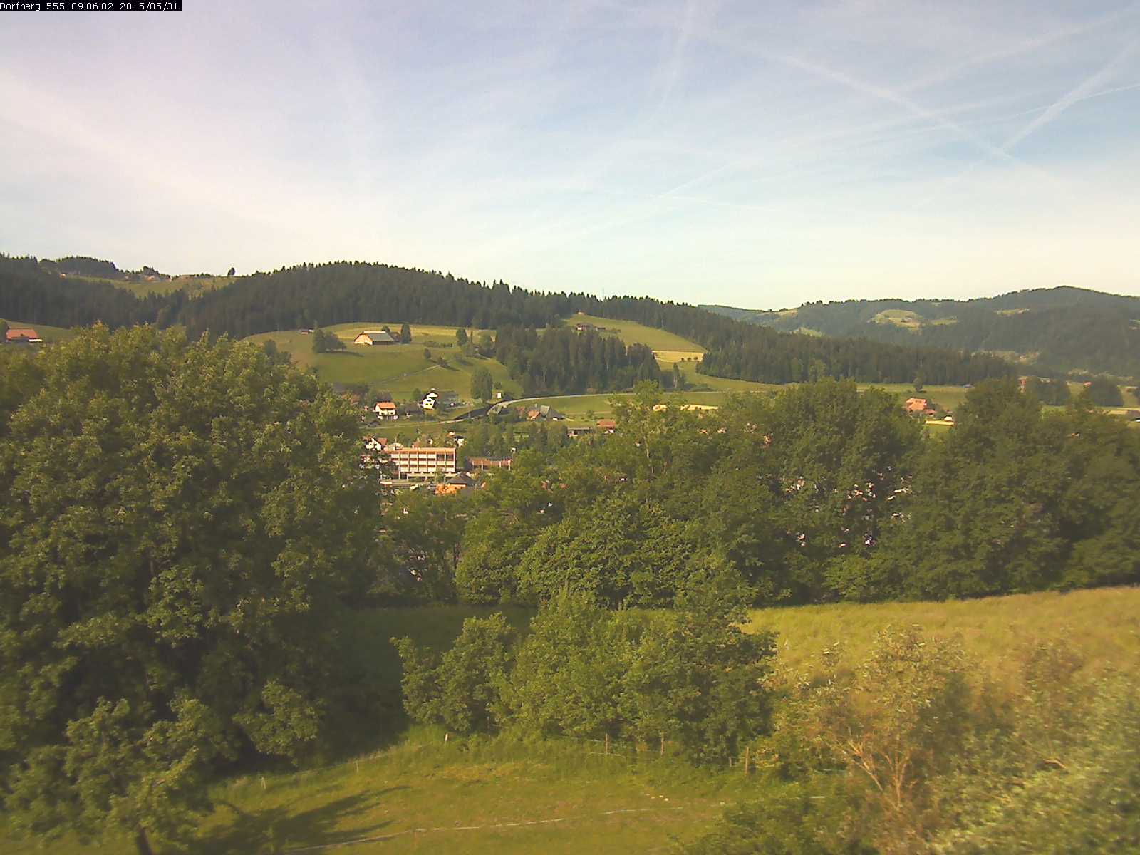 Webcam-Bild: Aussicht vom Dorfberg in Langnau 20150531-090601