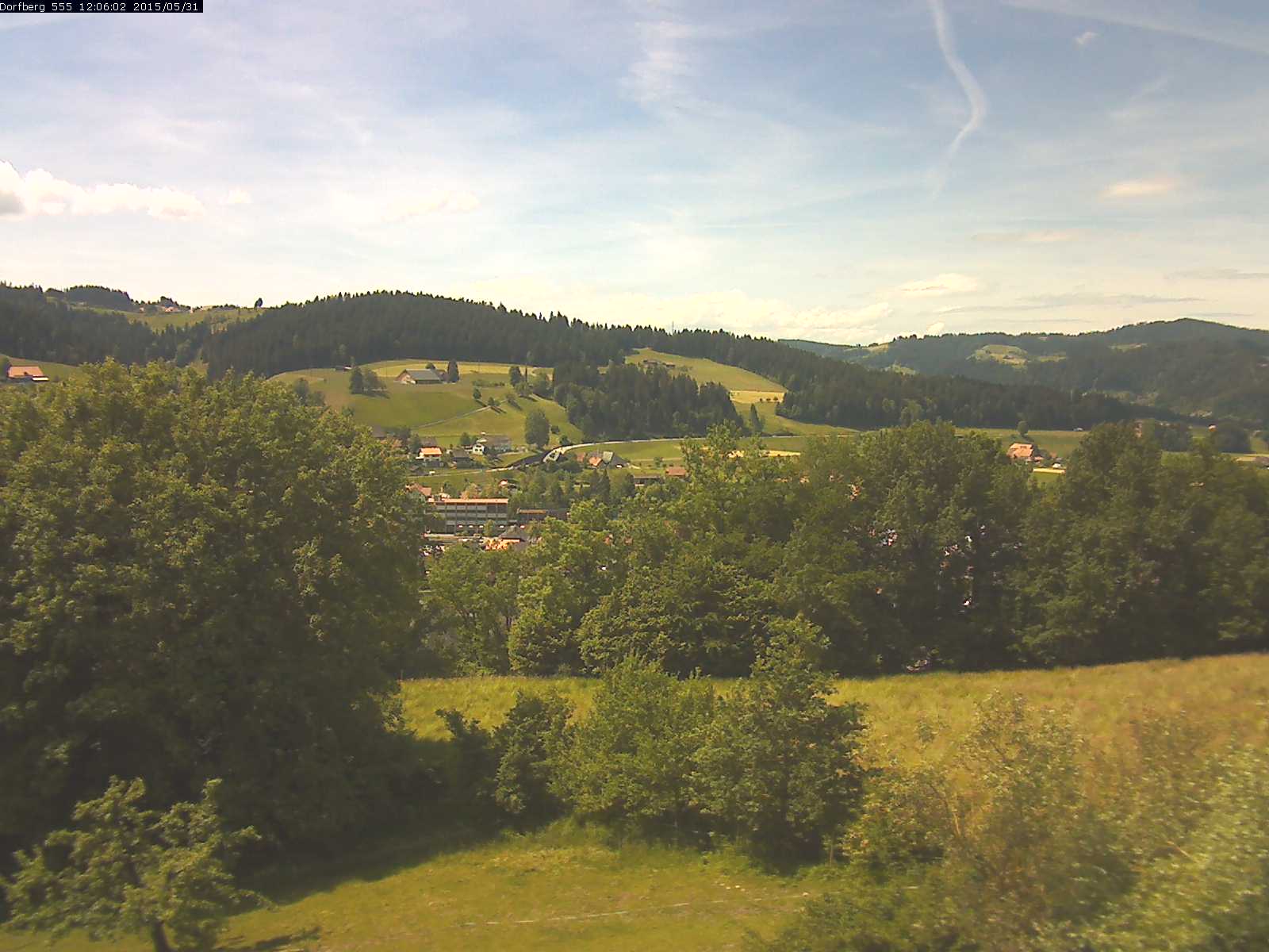 Webcam-Bild: Aussicht vom Dorfberg in Langnau 20150531-120602