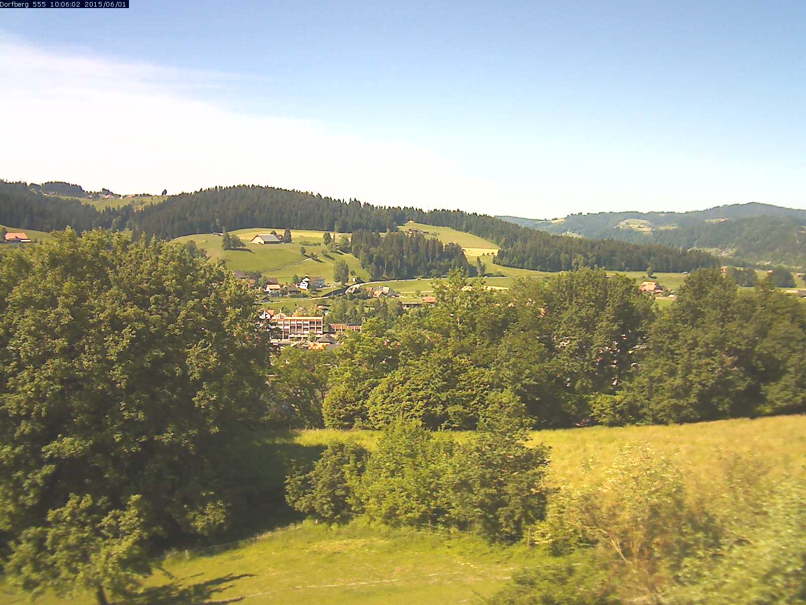 Webcam-Bild: Aussicht vom Dorfberg in Langnau 20150601-100601