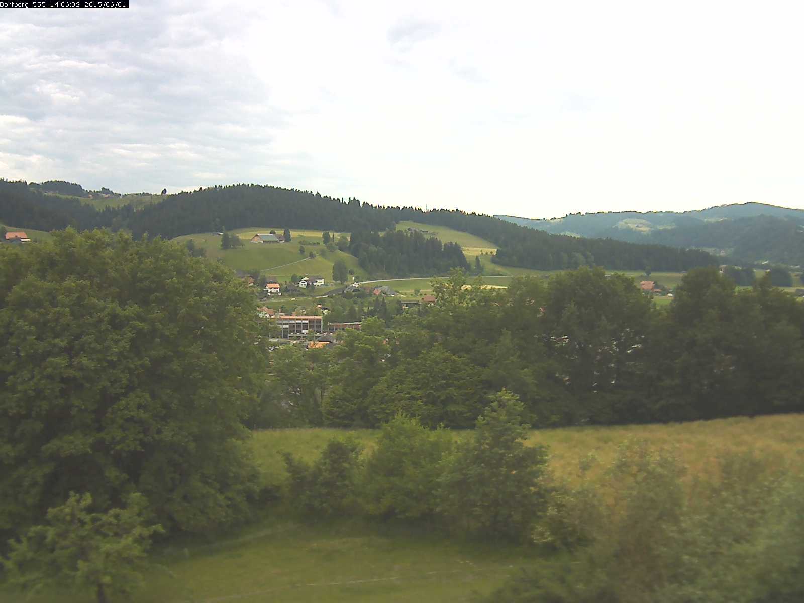 Webcam-Bild: Aussicht vom Dorfberg in Langnau 20150601-140602