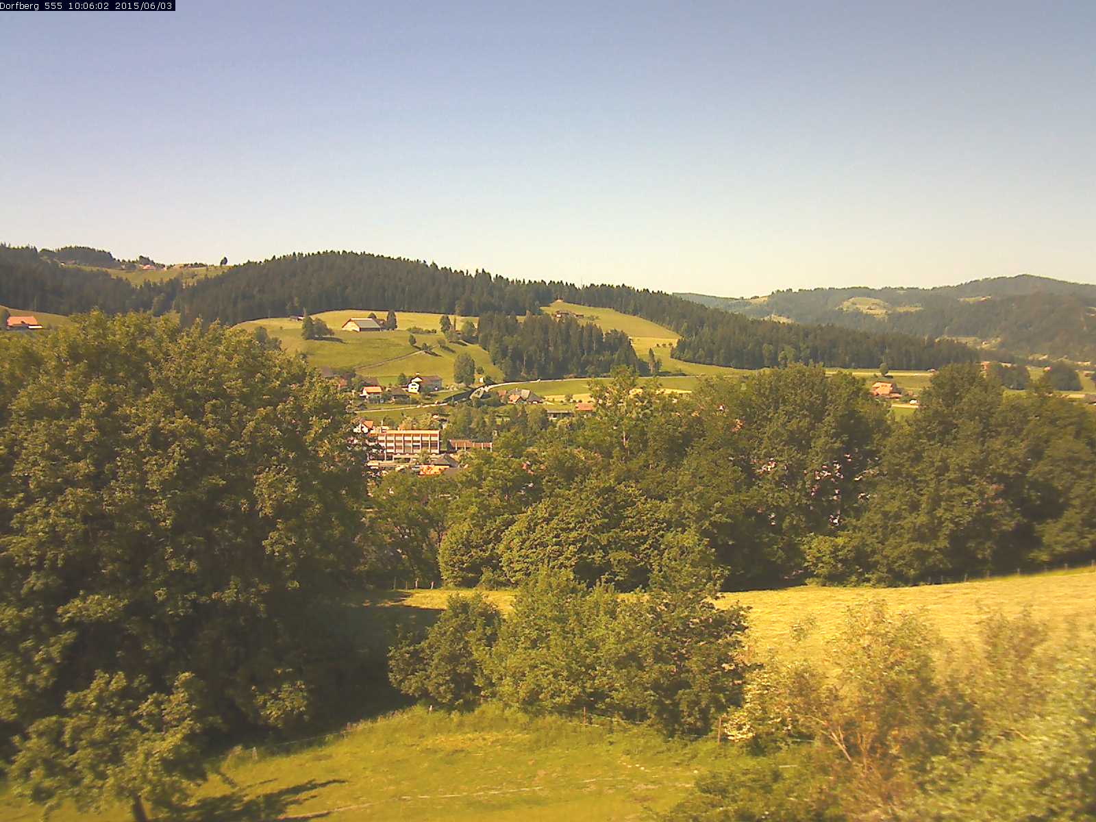 Webcam-Bild: Aussicht vom Dorfberg in Langnau 20150603-100601