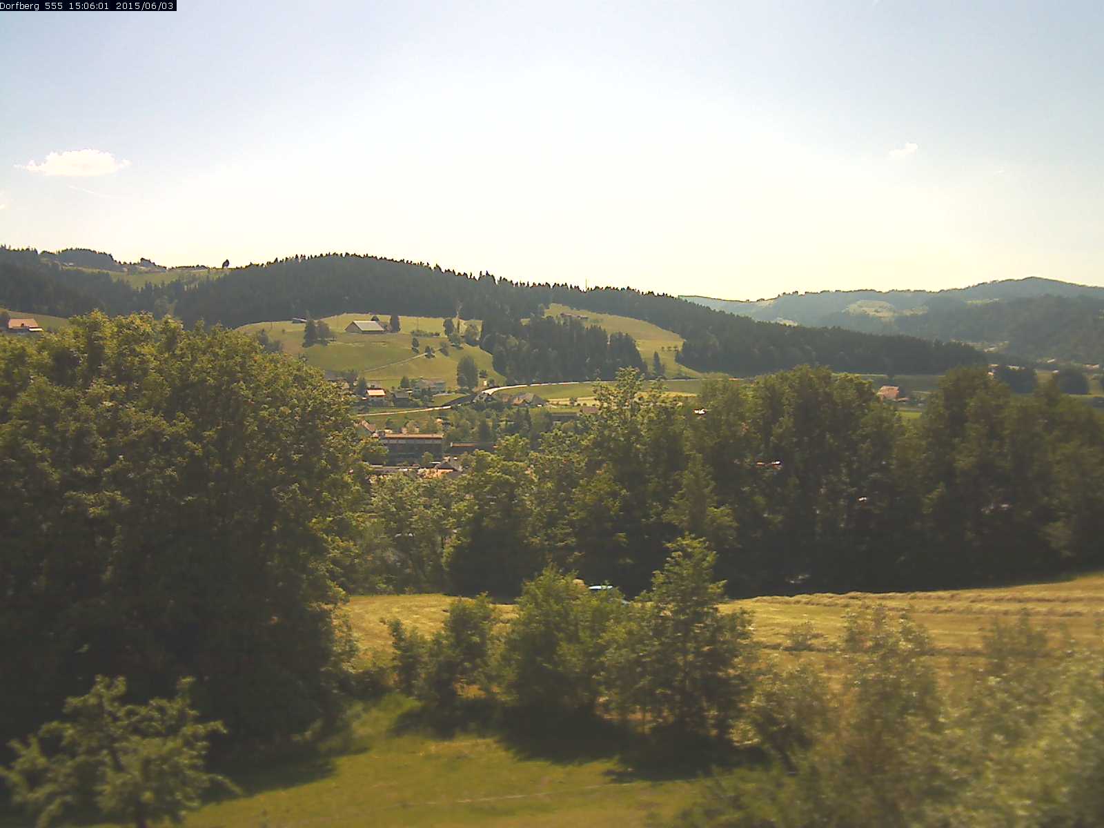 Webcam-Bild: Aussicht vom Dorfberg in Langnau 20150603-150601
