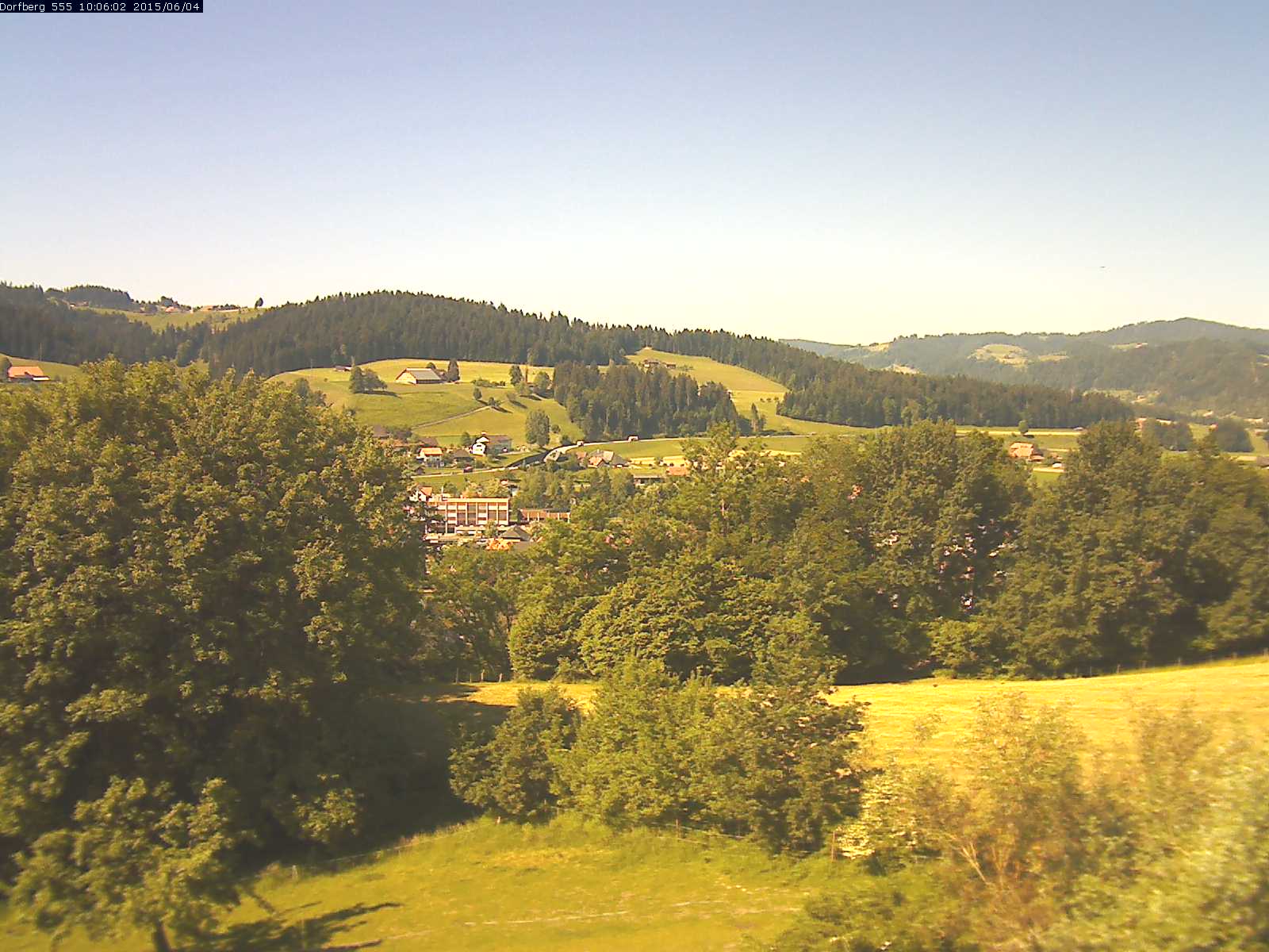 Webcam-Bild: Aussicht vom Dorfberg in Langnau 20150604-100601