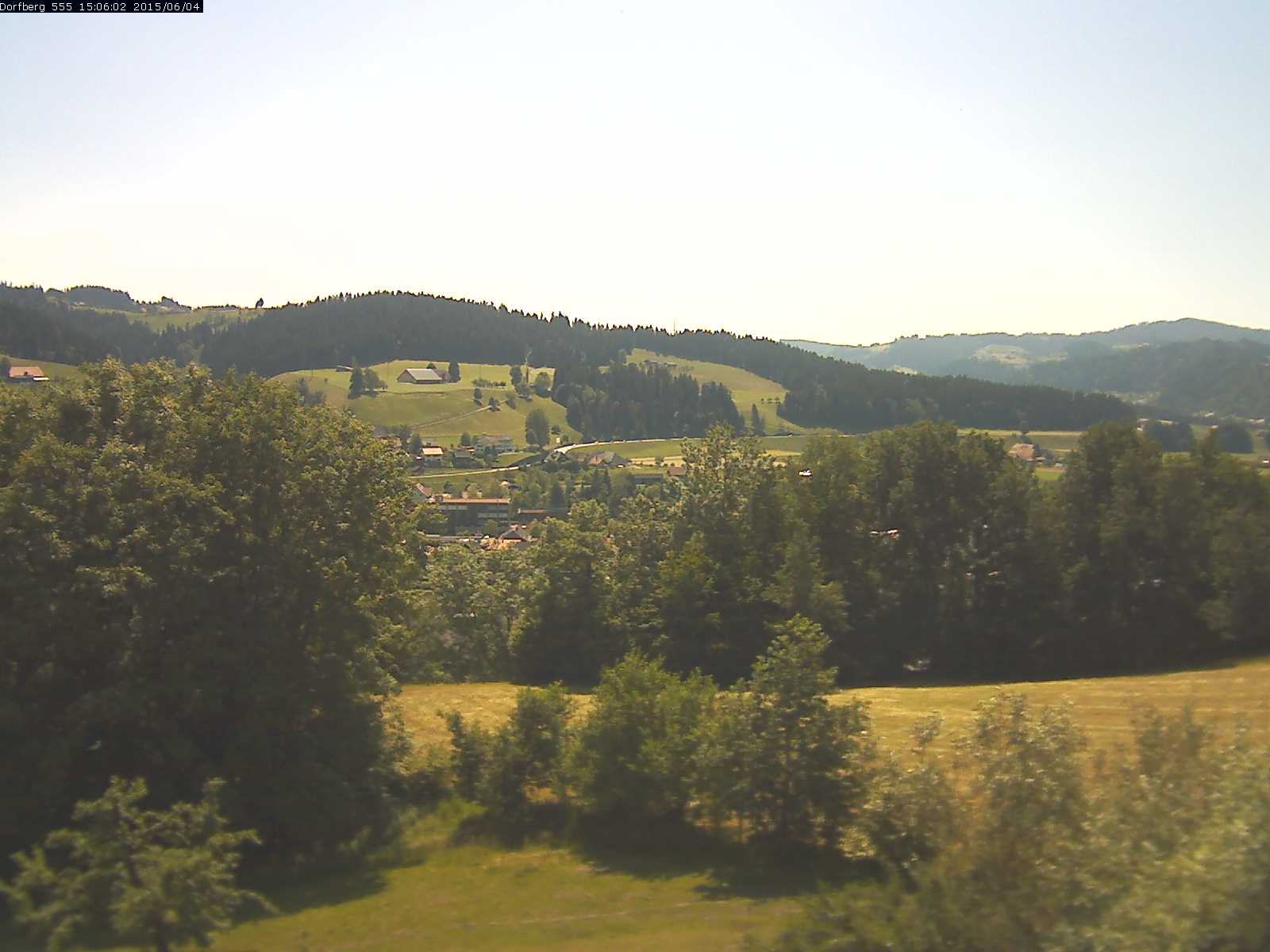 Webcam-Bild: Aussicht vom Dorfberg in Langnau 20150604-150601