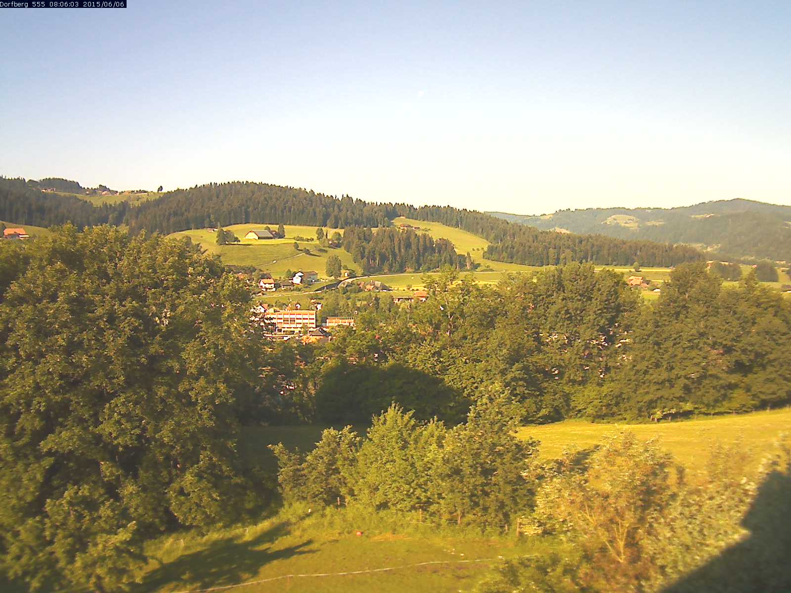 Webcam-Bild: Aussicht vom Dorfberg in Langnau 20150606-080601