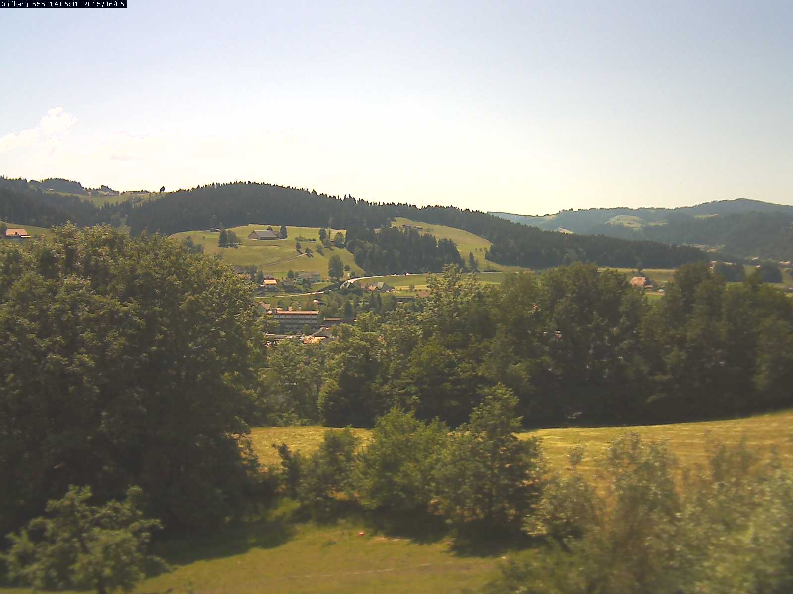 Webcam-Bild: Aussicht vom Dorfberg in Langnau 20150606-140601