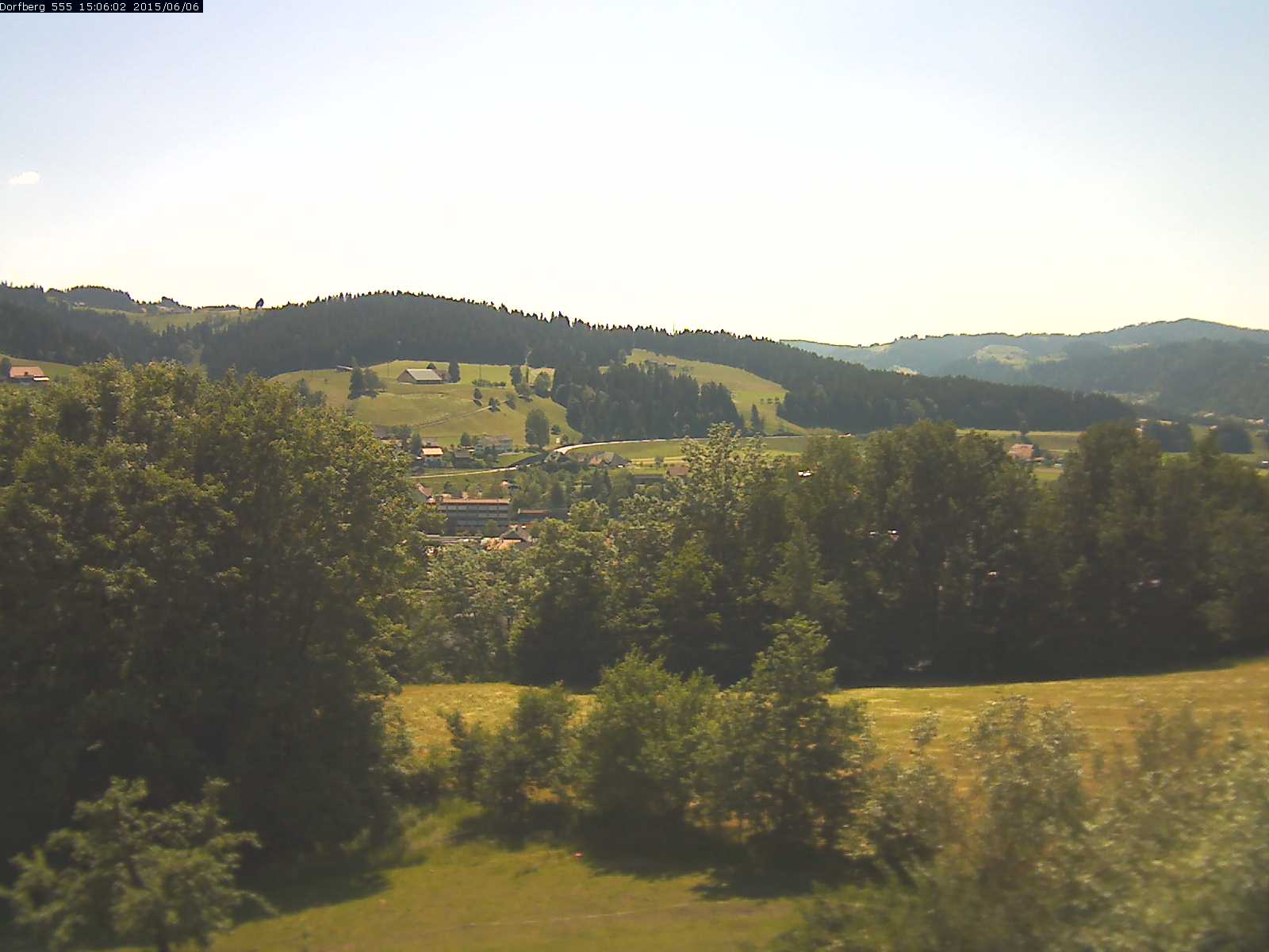 Webcam-Bild: Aussicht vom Dorfberg in Langnau 20150606-150601