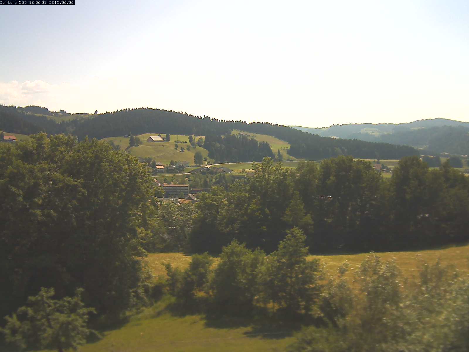 Webcam-Bild: Aussicht vom Dorfberg in Langnau 20150606-160601